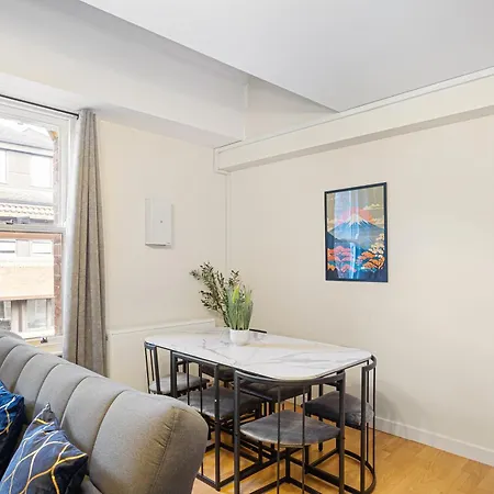 Apartment Great George Street Apartments, Centre *